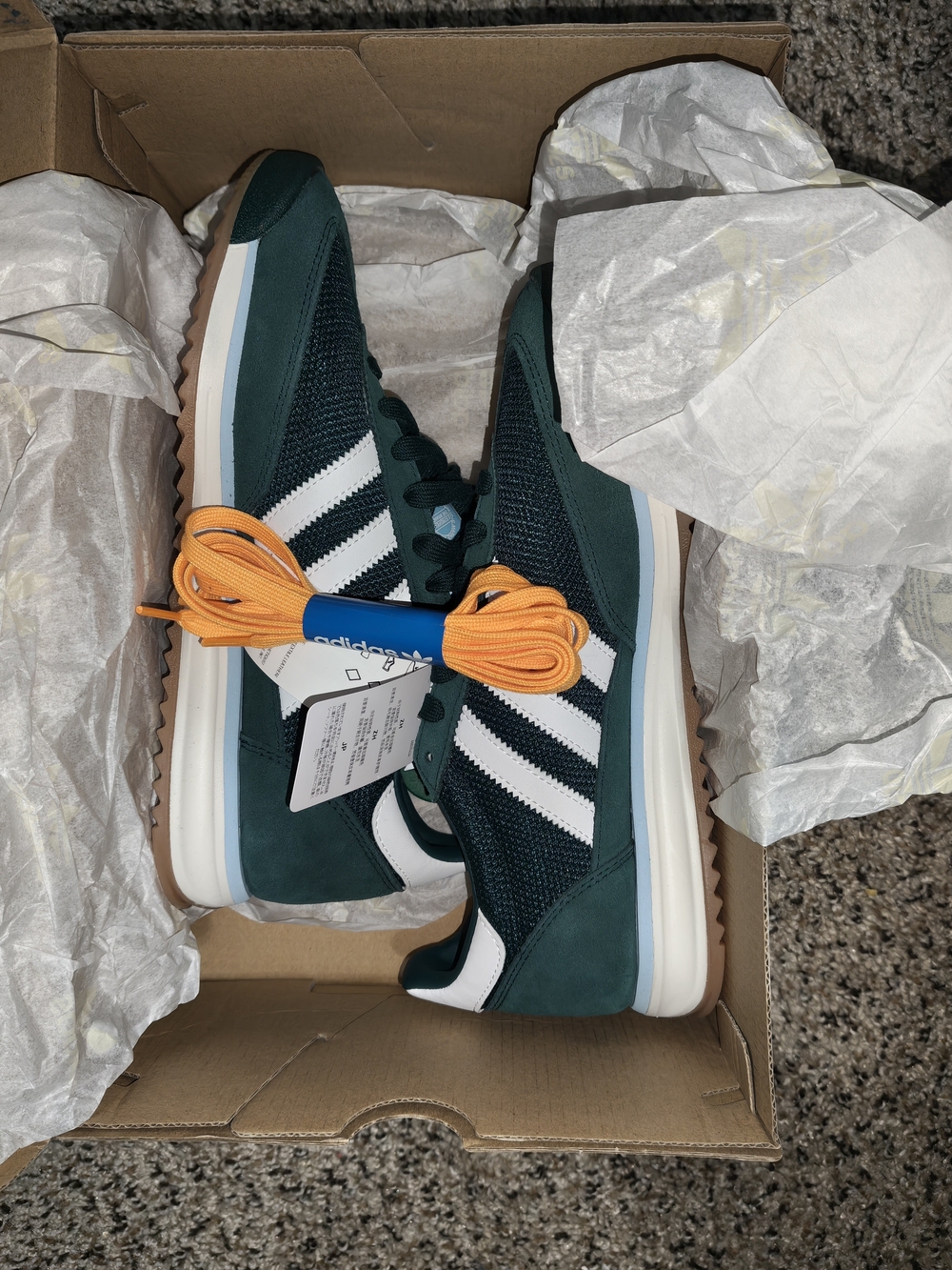 Adidas Men’s Green Retro Runner with White Stripes